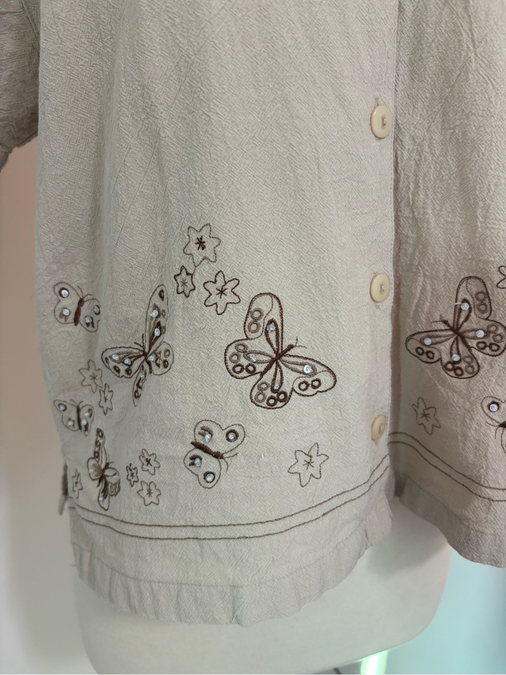 100% Cotton Butterfly Embroidered Button-Front Top - Picture 3 of 11